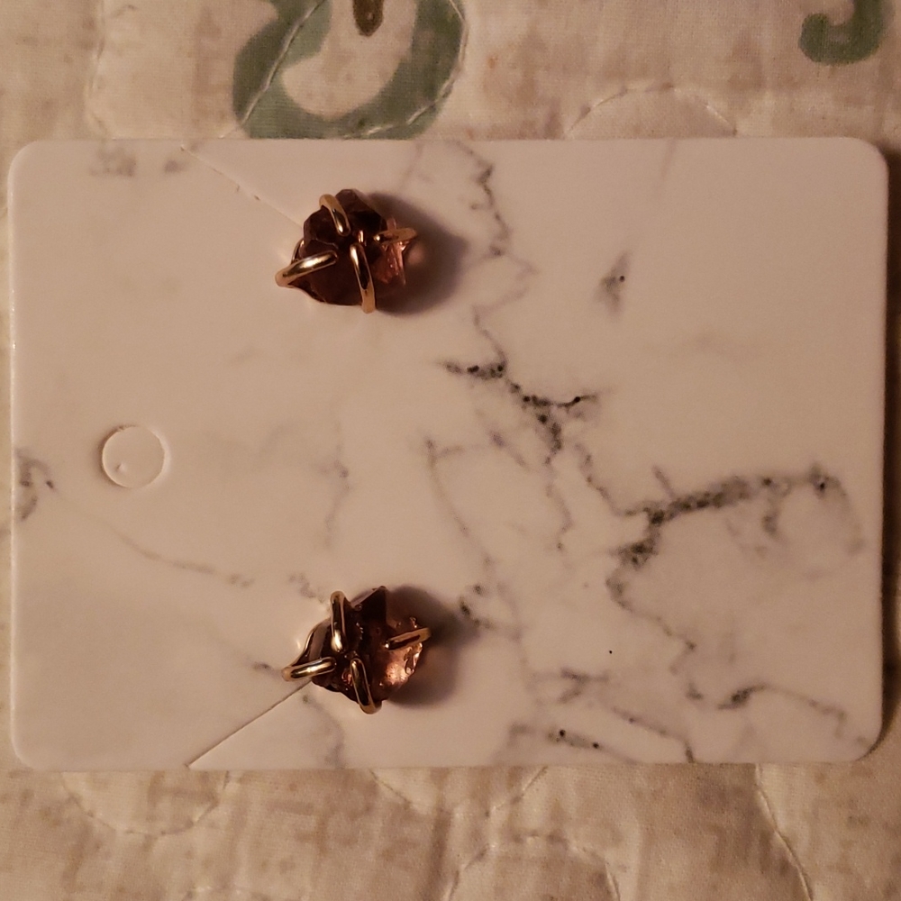 Stone stud earrings